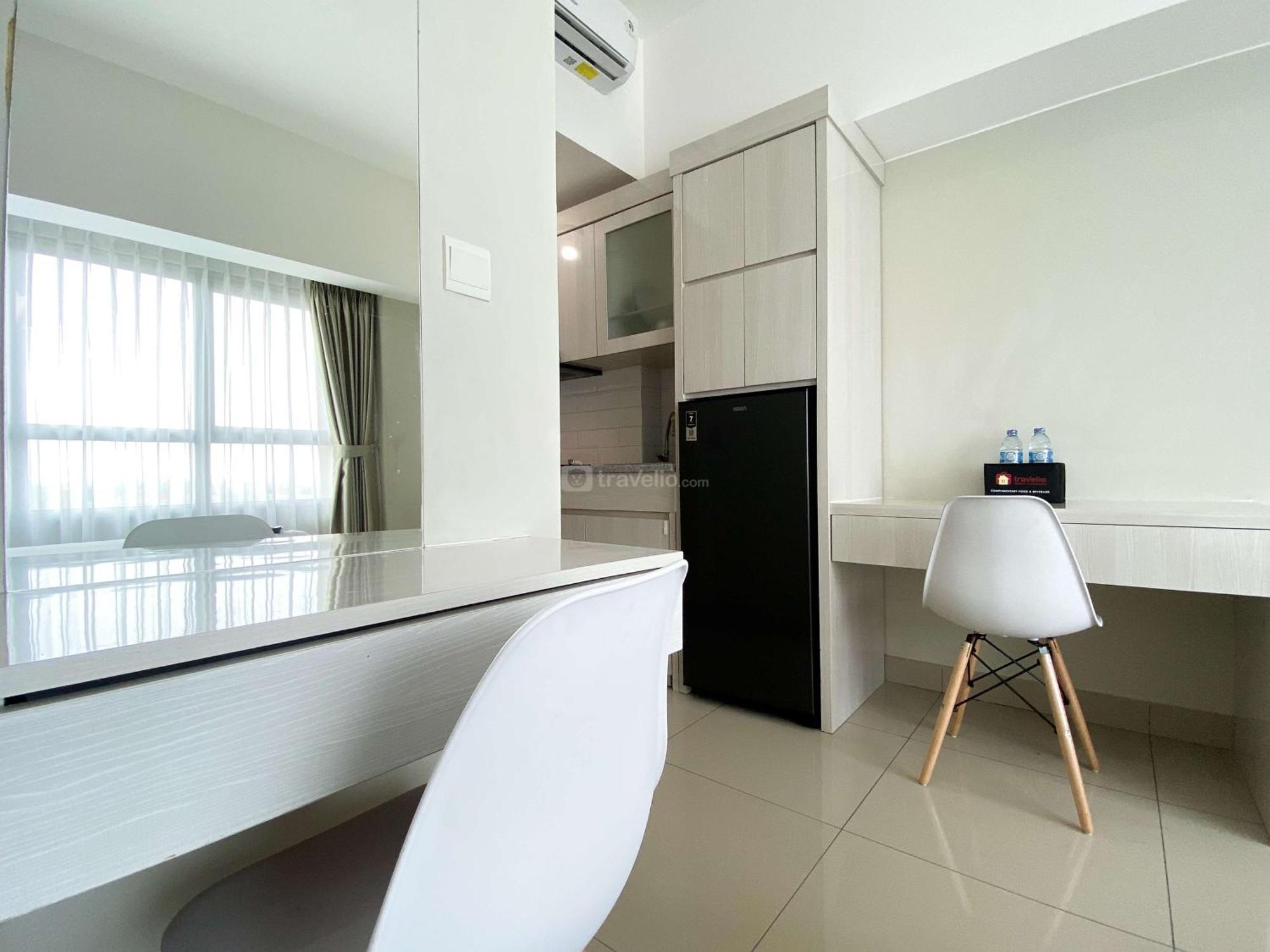 Restful And Simply Springlake Summarecon By Travelio